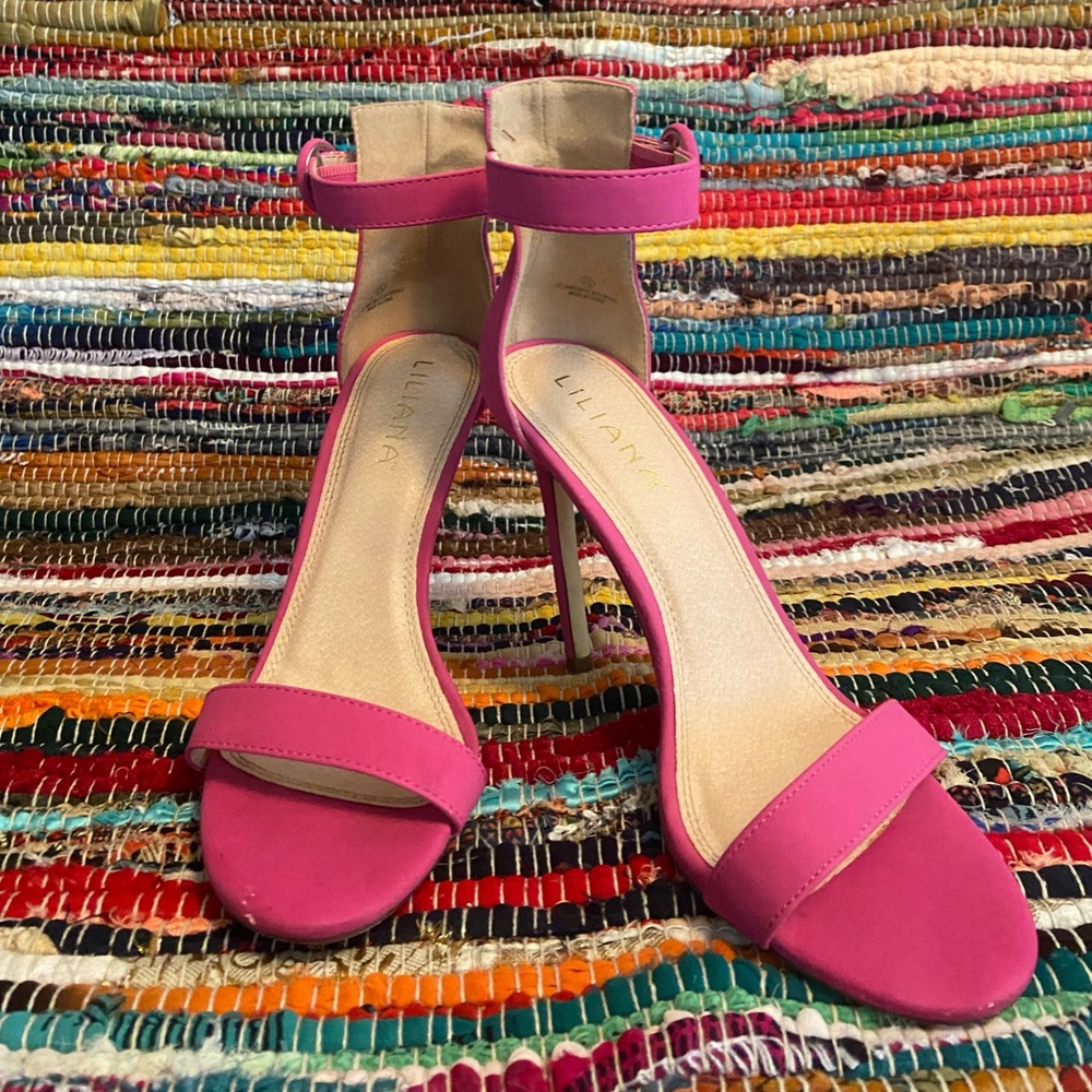 Sexy Wild Diva pink heels